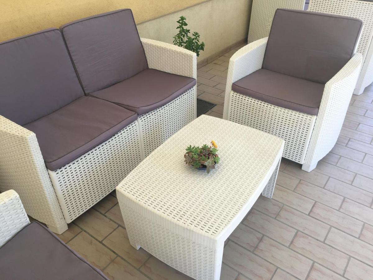 Hotel Villa Rinaldini Rimini Buitenkant foto