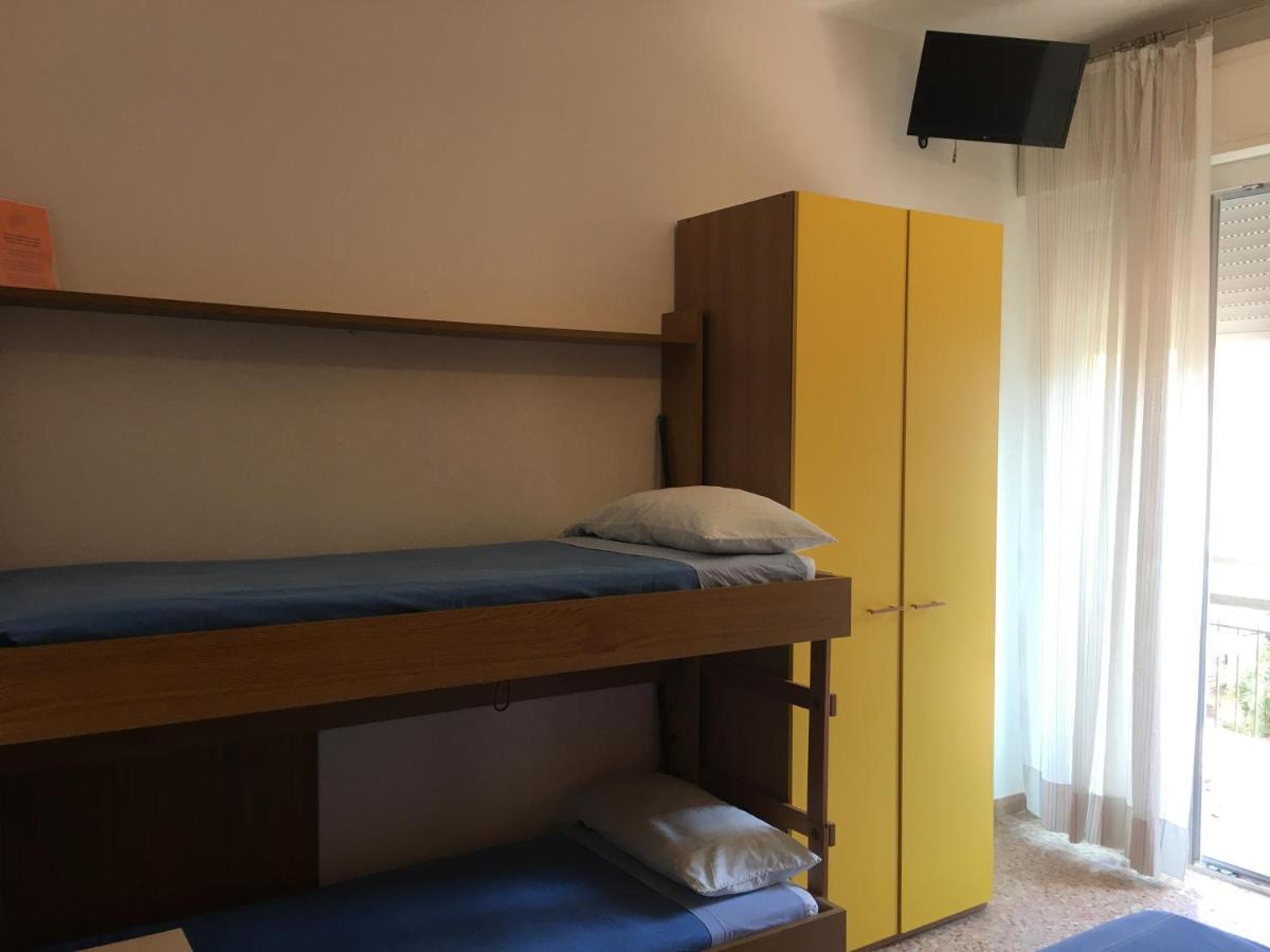 Hotel Villa Rinaldini Rimini Buitenkant foto