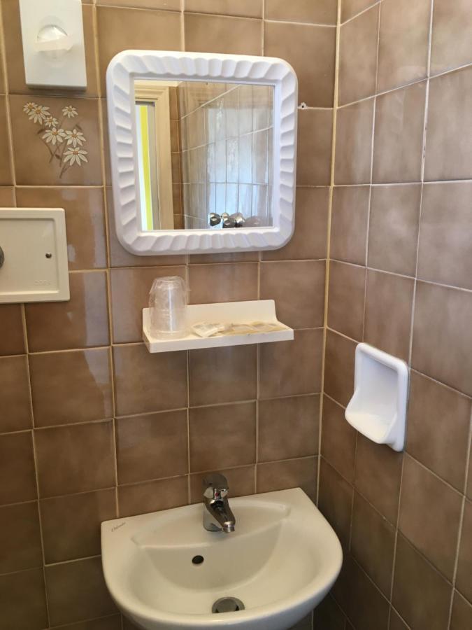 Hotel Villa Rinaldini Rimini Buitenkant foto